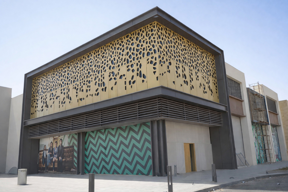 SHOPPING FRONT – KADEN 